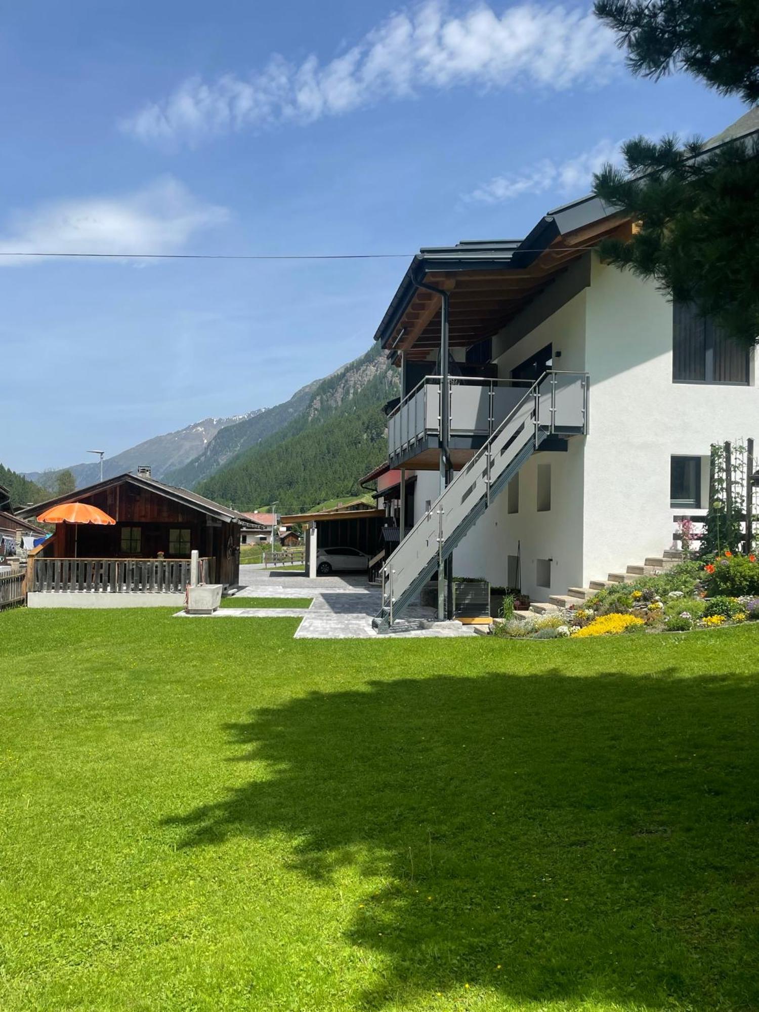Apart Luibisblick Sankt Leonhard im Pitztal Exterior photo